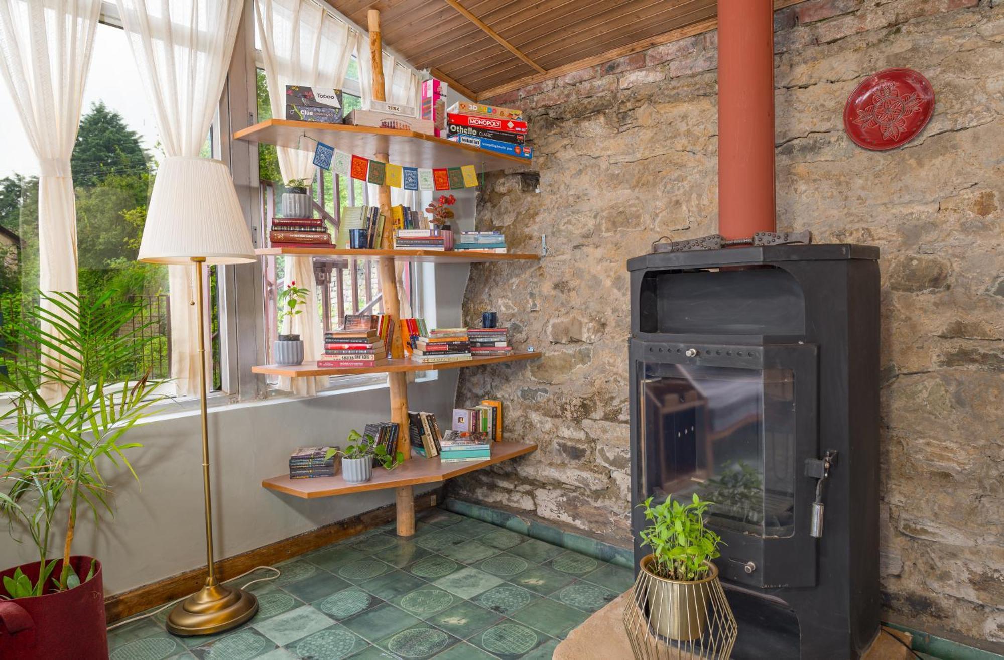 Cedar Hill Lodge - A Boutique Homestay Mashobra Extérieur photo
